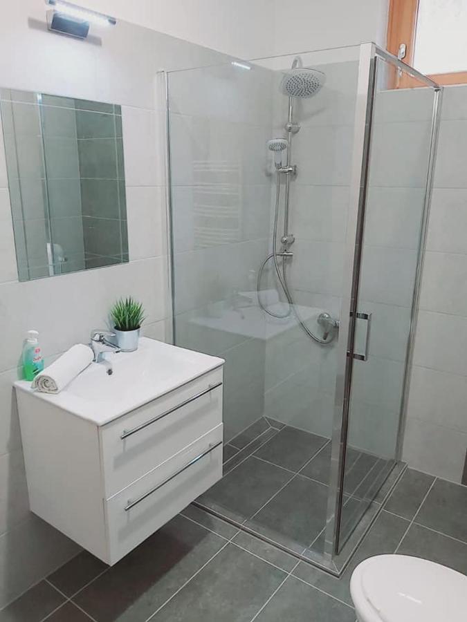 Mediterran Apartman Zalakaros Ngoại thất bức ảnh
